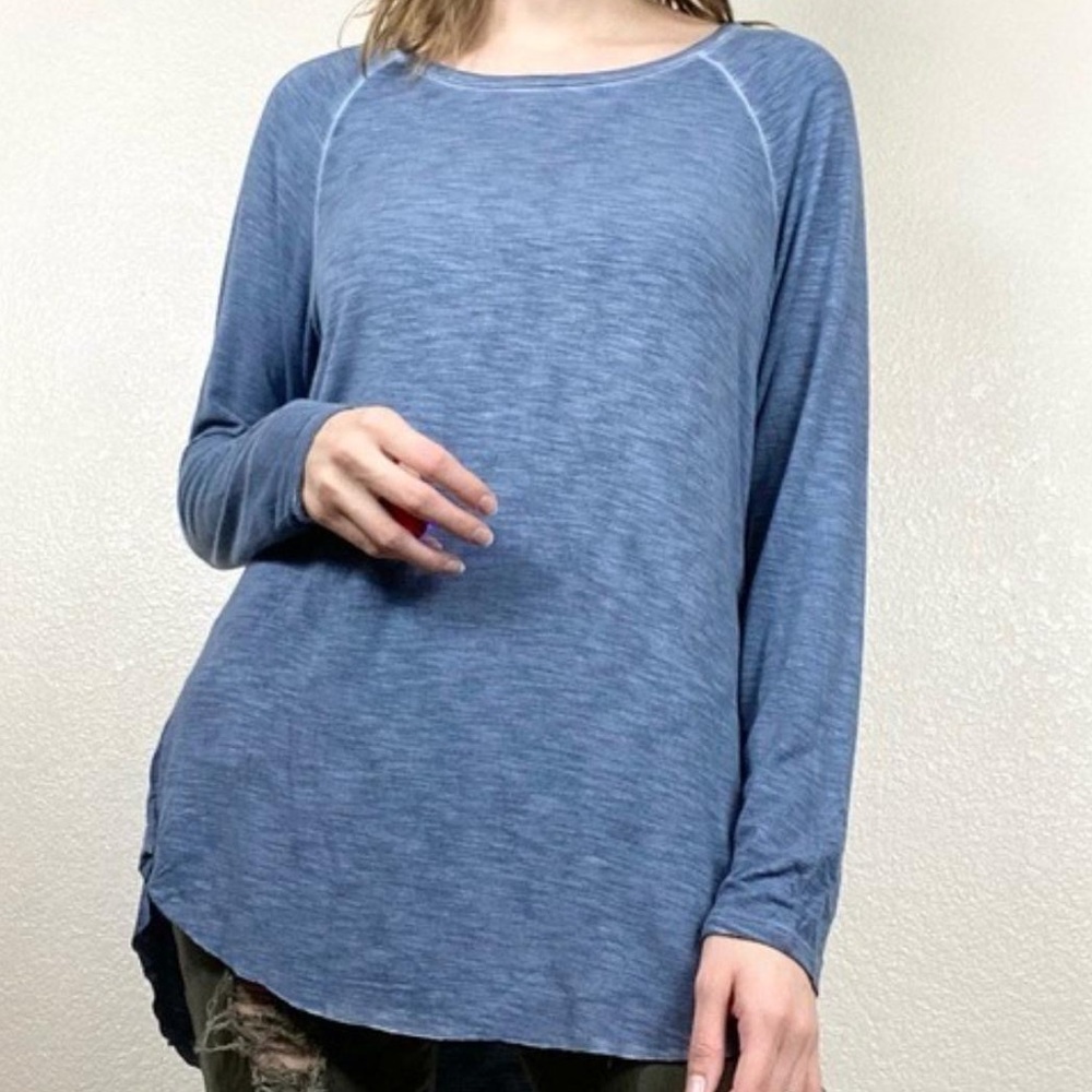 American Eagle Soft & Sexy Long Sleeve Blue Tee Shirt